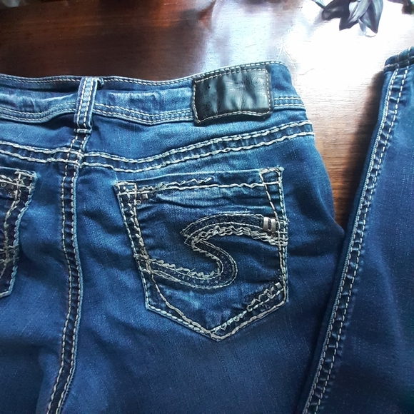 Silver Jeans Suki Mid Straight Fluid - Picture 13 of 16